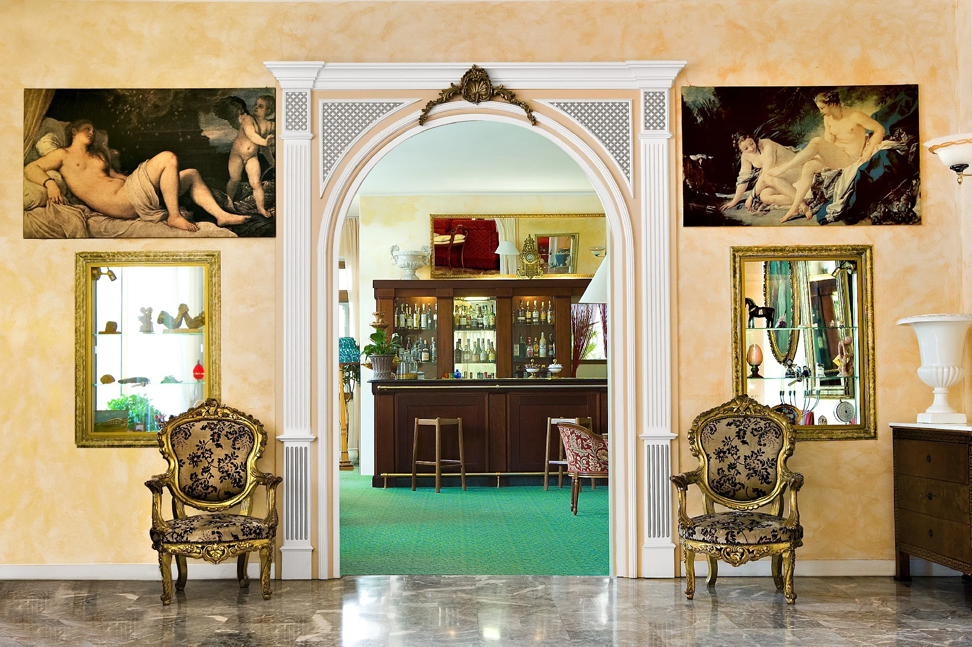 Relax v italském lázeňském městě Montegrotto Terme: 4* hotel s termálními bazény, saunou i polopenzí