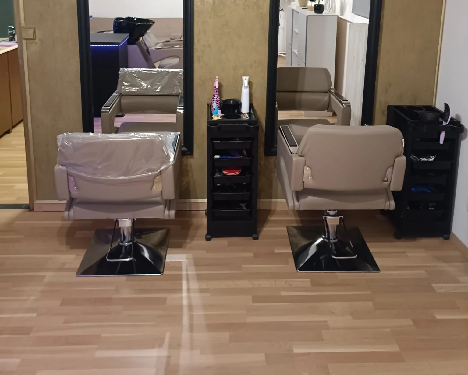 Zesvětlovací techniky dle výběru: balayage, foilayage nebo ombre