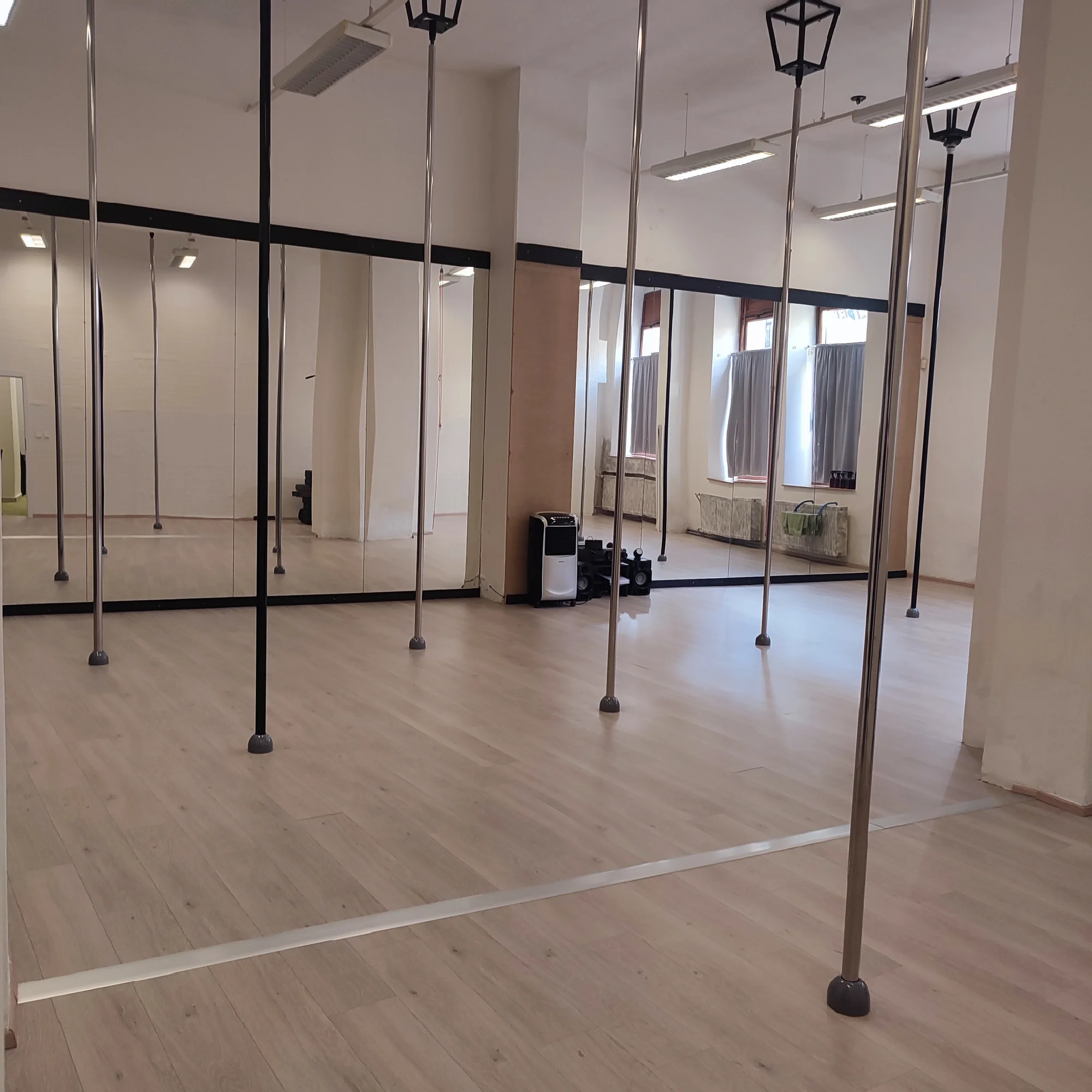 10 vstupů do tělocvičny pro ženy: lekce pro štíhlý pas, pilates, kruháč i posilovna