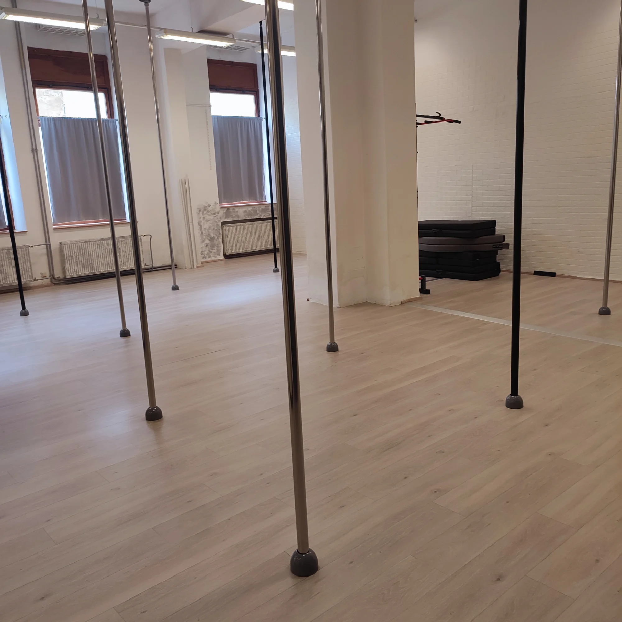 10 vstupů do tělocvičny pro ženy: lekce pro štíhlý pas, pilates, kruháč i posilovna