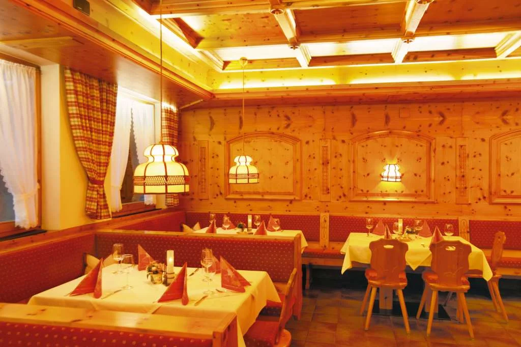 Zimní pobyt v tyrolských Alpách: polopenze, neomezený wellness, skiareál 3 km od hotelu