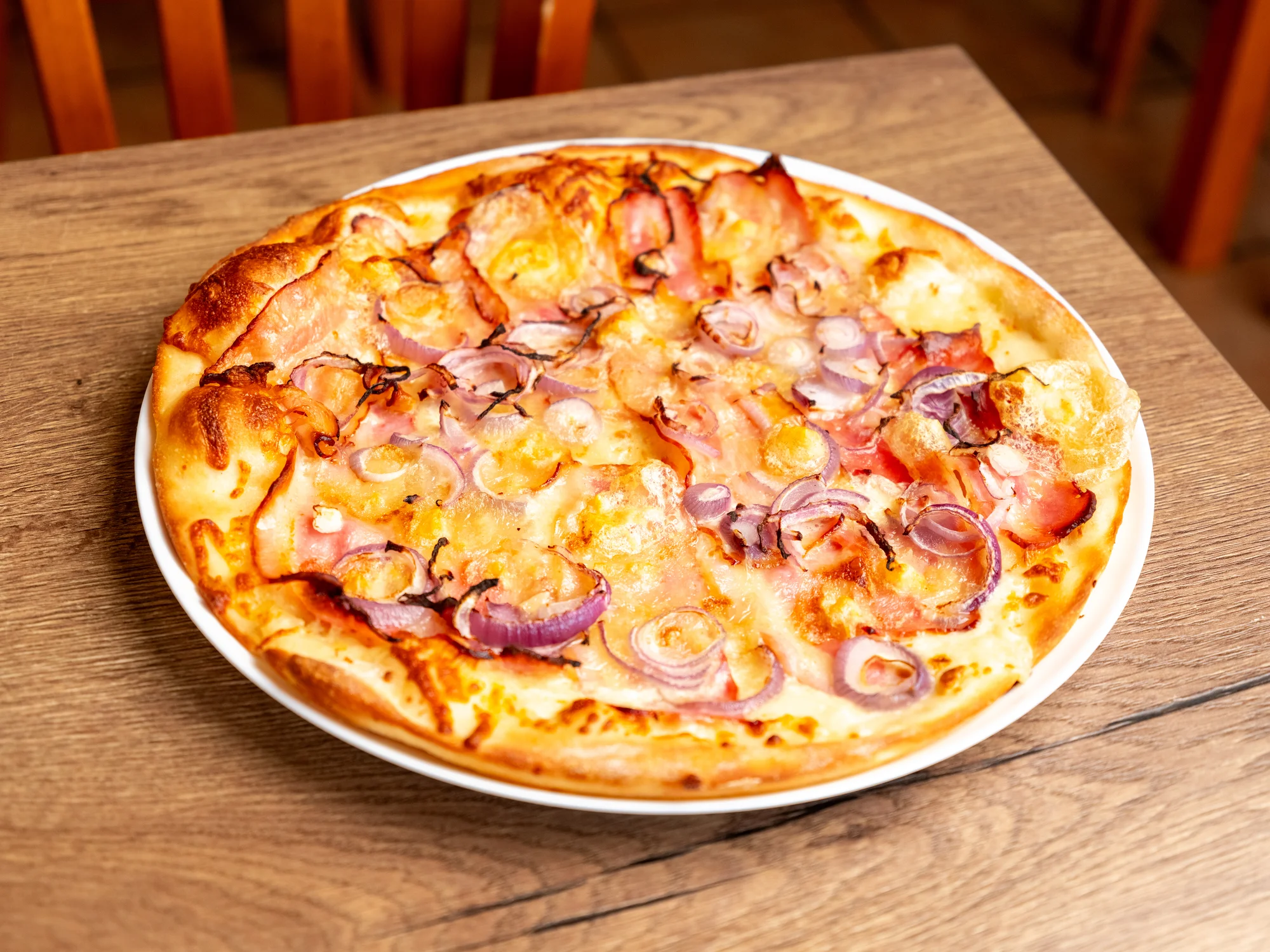 Klasická či obří pizza pro 1-6 osob: margherita, amatriciana, šunková, quattro formaggi a další