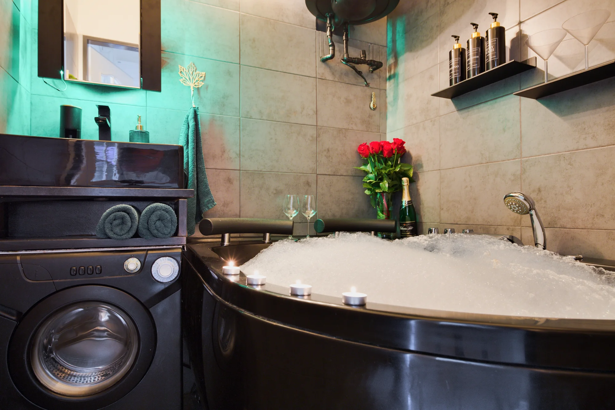 Wellness pobyt v Děčíně: mezonetový apartmán, privátní sauna a vířivka, romantický balíček