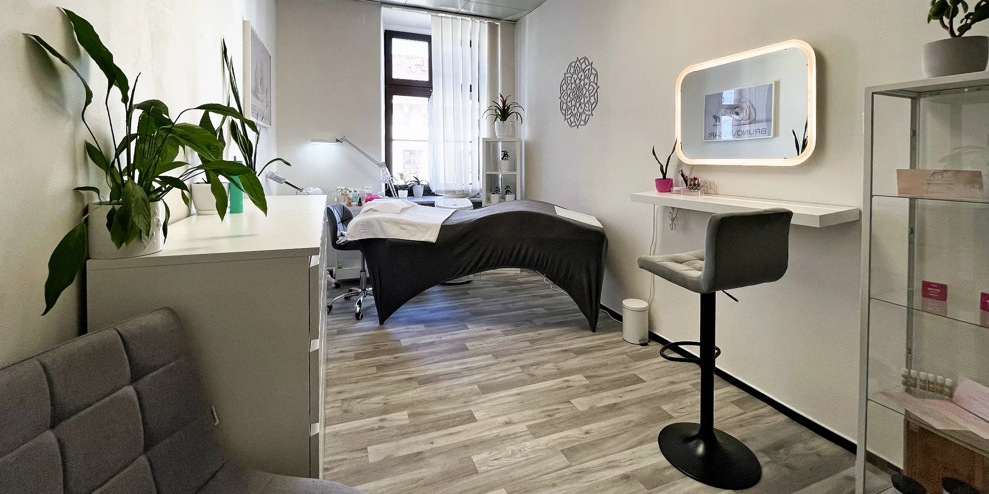 Krásný pohled: lash lifting s možností barvení obočí nebo laminací