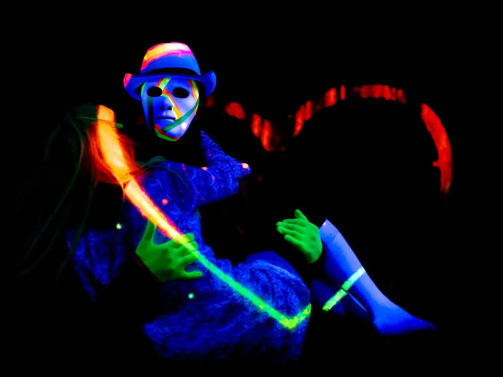 Images of Love - láska v černém divadle s hity od Shakiry, Stinga nebo Coldplay