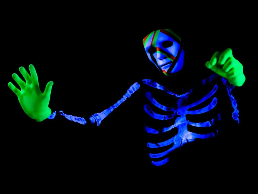 Images of Love - láska v černém divadle s hity od Shakiry, Stinga nebo Coldplay