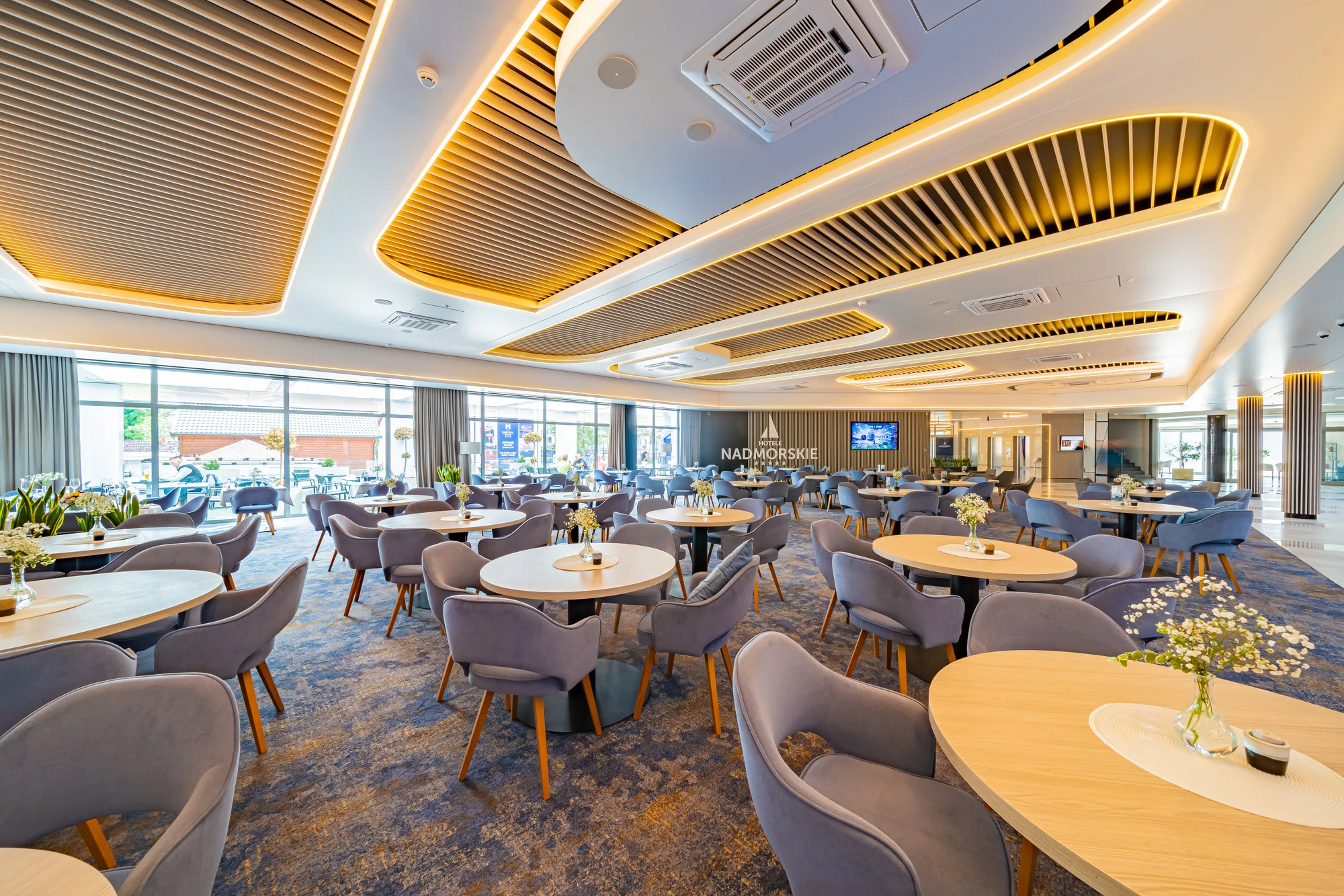 4* rodinný hotel s termálními lázněmi: polopenze, dětské hřiště i herna, 300 m od pláže