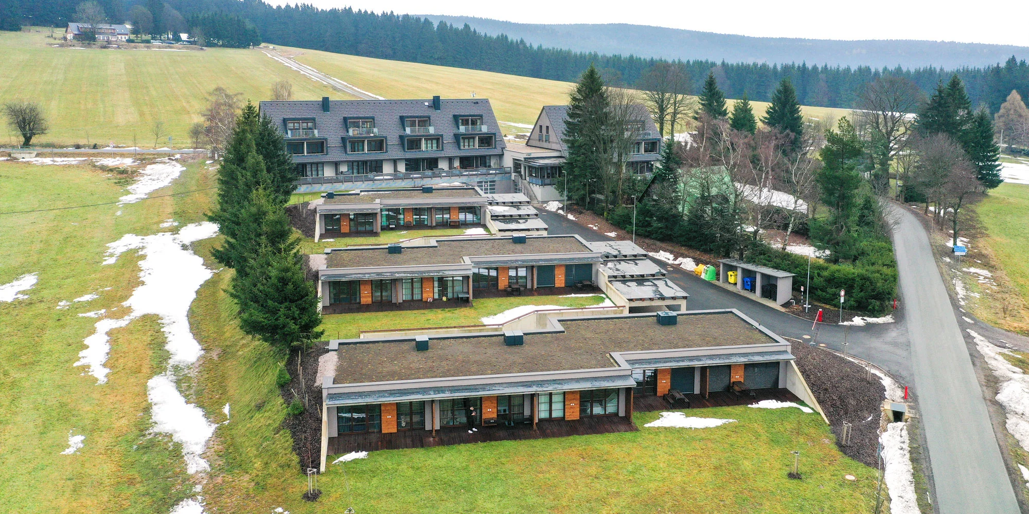 Pobyt v Orlických horách: vybavené apartmány s terasou i lahev vína