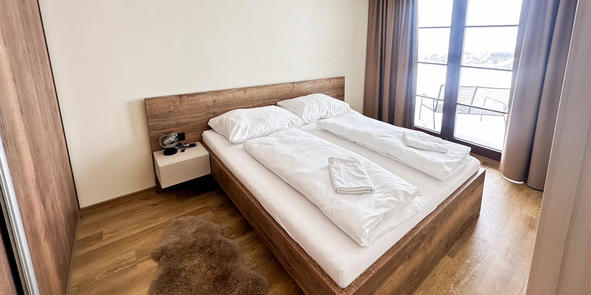 Pobyt v Orlických horách: vybavené apartmány s terasou i lahev vína