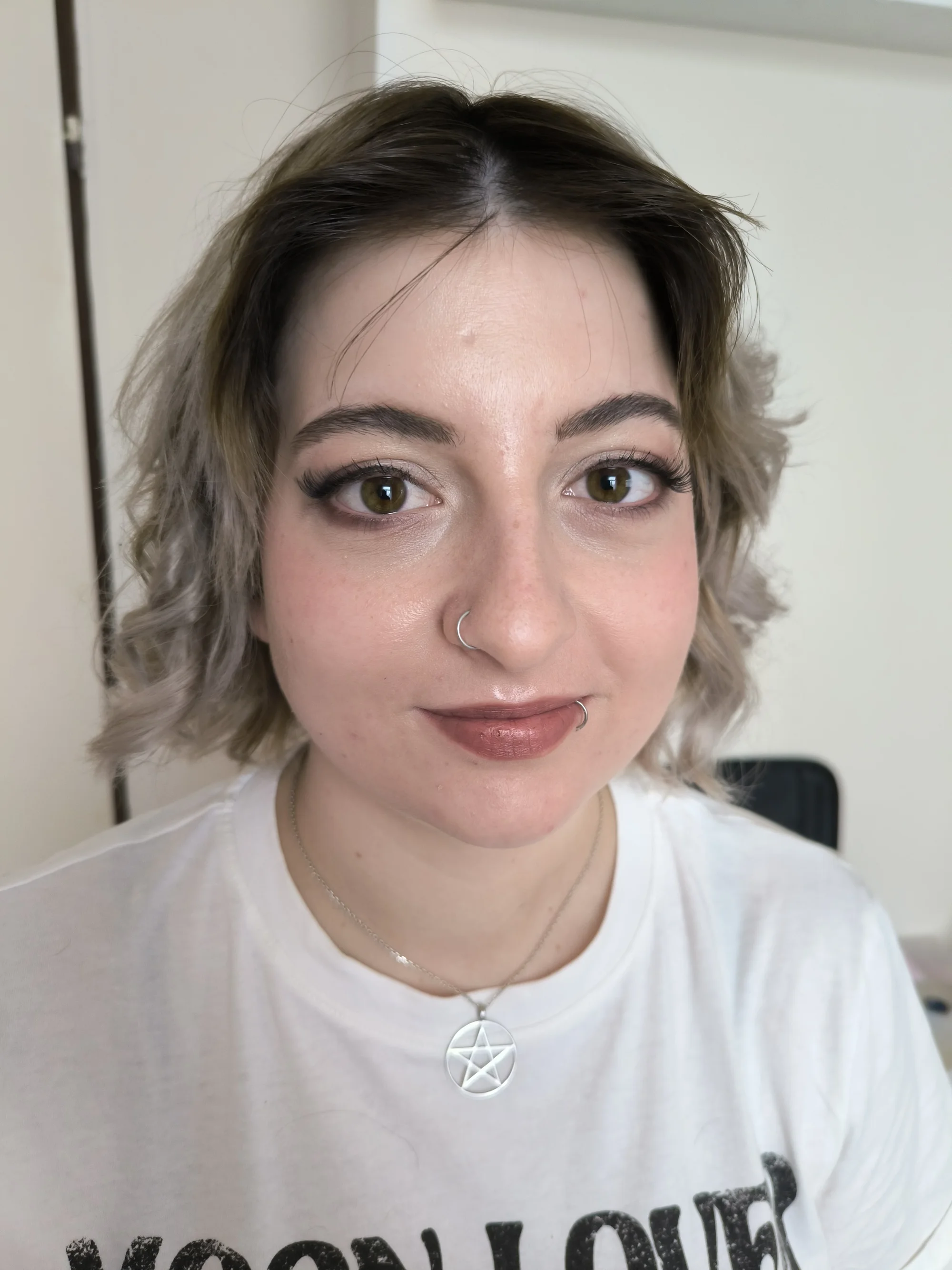 Tipy a triky v nanášení make-upu: individuální kurz líčení pro 1 i 2 osoby