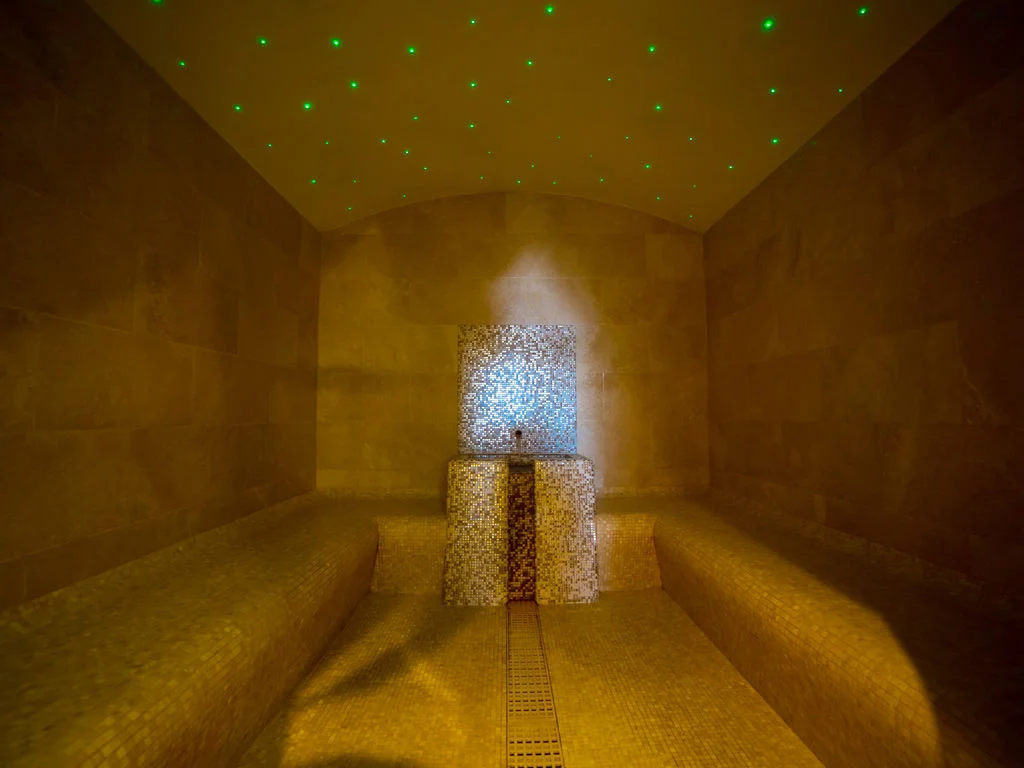 Relax v italském lázeňském městě Montegrotto Terme: 4* hotel s termálními bazény, saunou i polopenzí