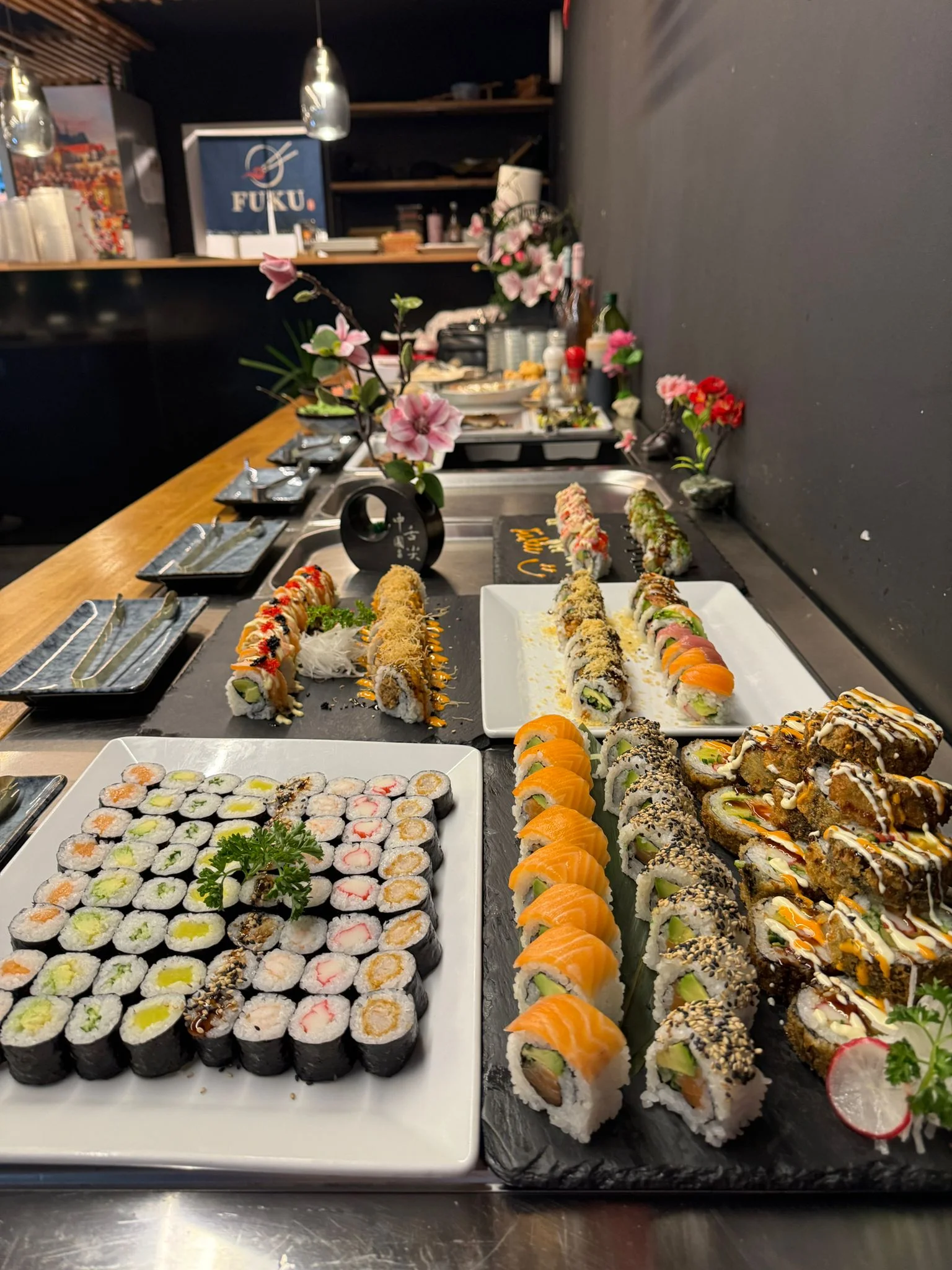 All you can eat bufet v Karlíně: asijská kuchyně, sushi, saláty a další dobroty