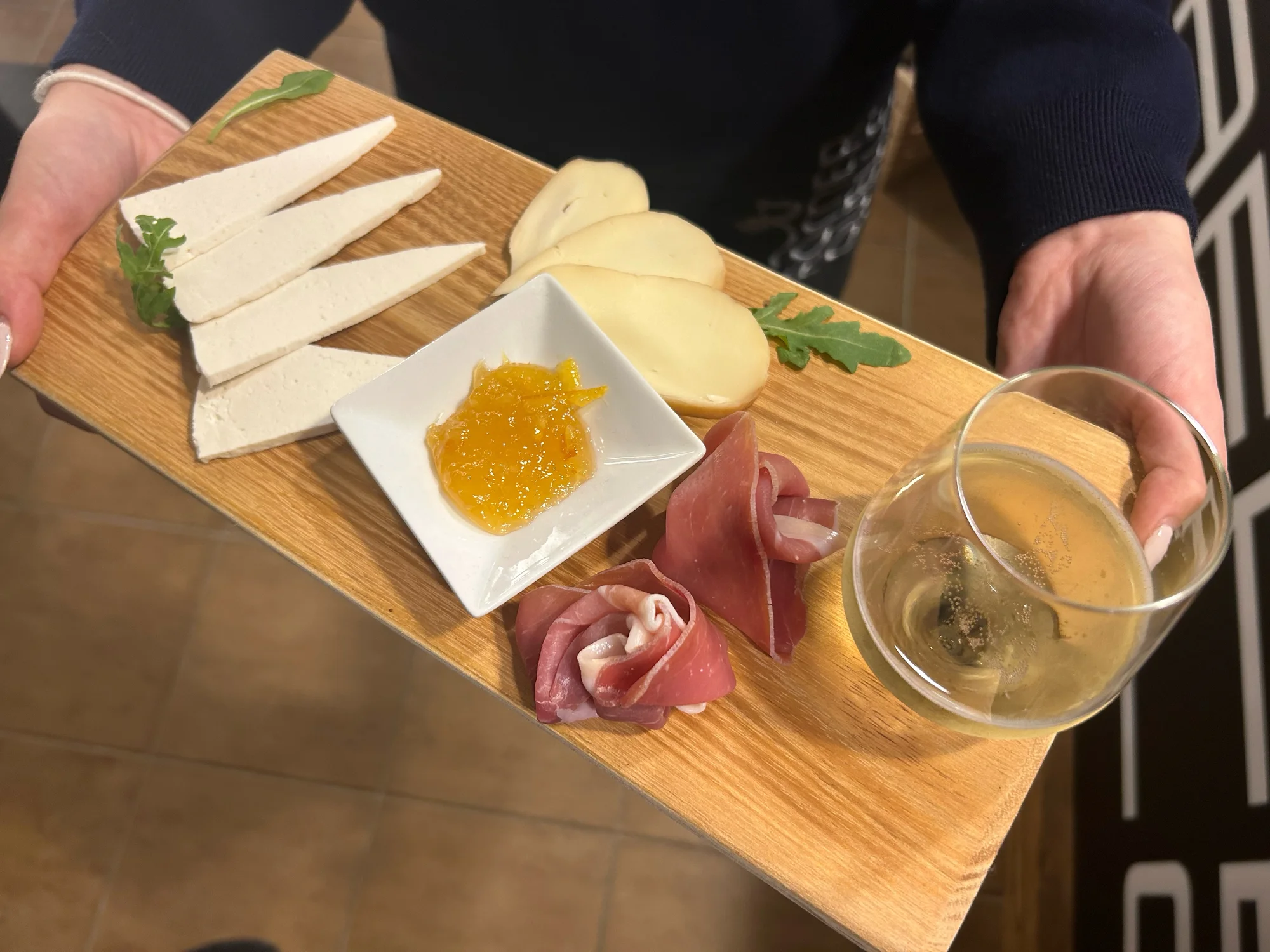 Otevřený voucher do kavárny s prosecco barem a italskými delikatesami u řeky Úslavy