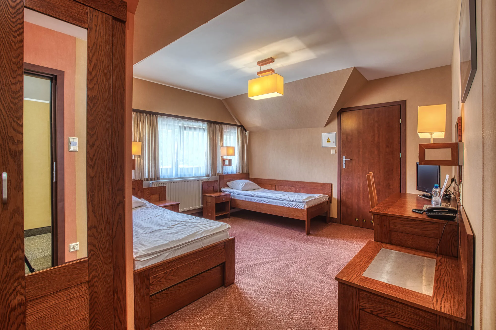 Dovolená u Baltu: hotel v Gdaňsku 10 km od historického centra, 14 km od Gdyně a 4 km od pláže