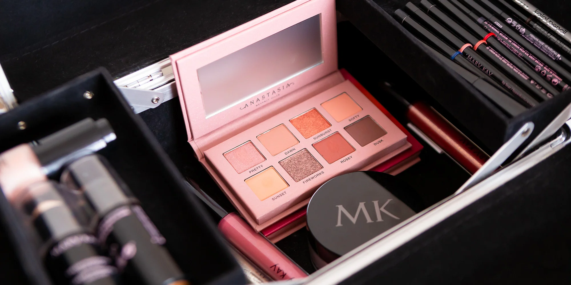 Tipy a triky v nanášení make-upu: individuální kurz líčení pro 1 i 2 osoby