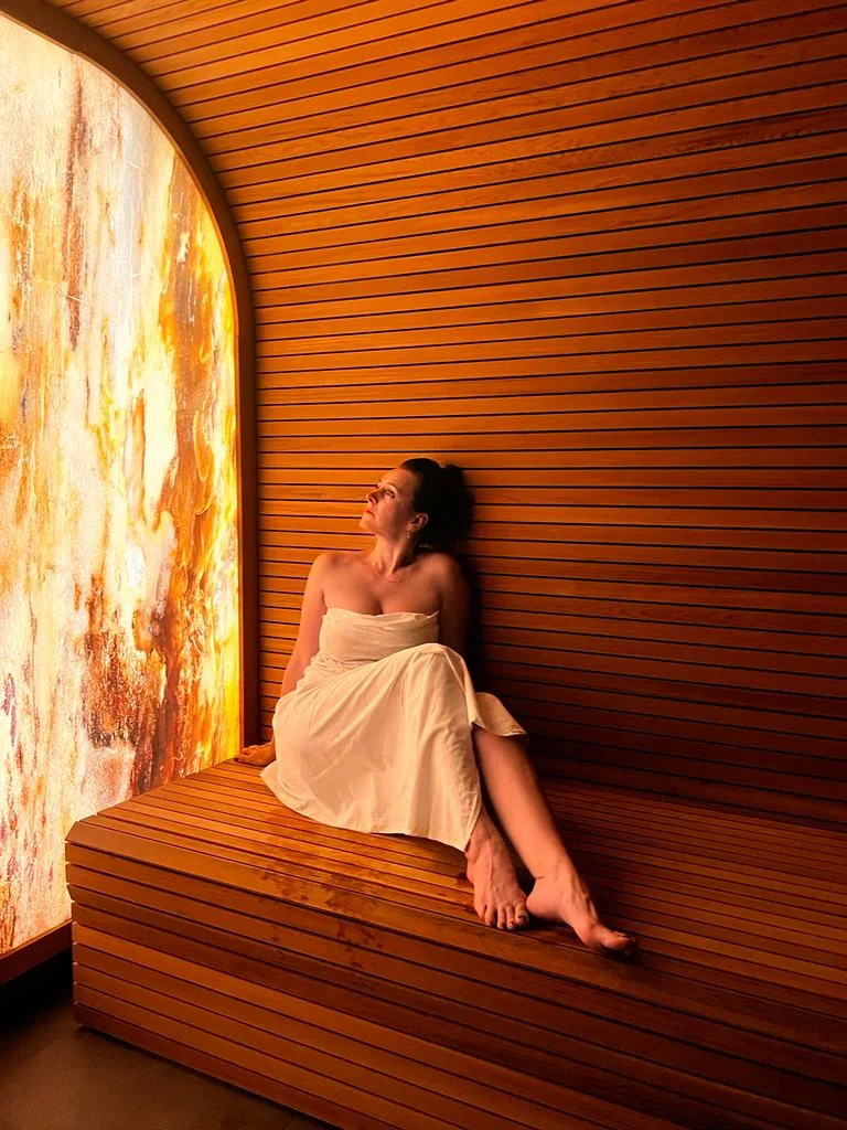 Elegantní privátní wellness pro dva na 2-3 hodiny: vířivka, sauna i lahev prosecca