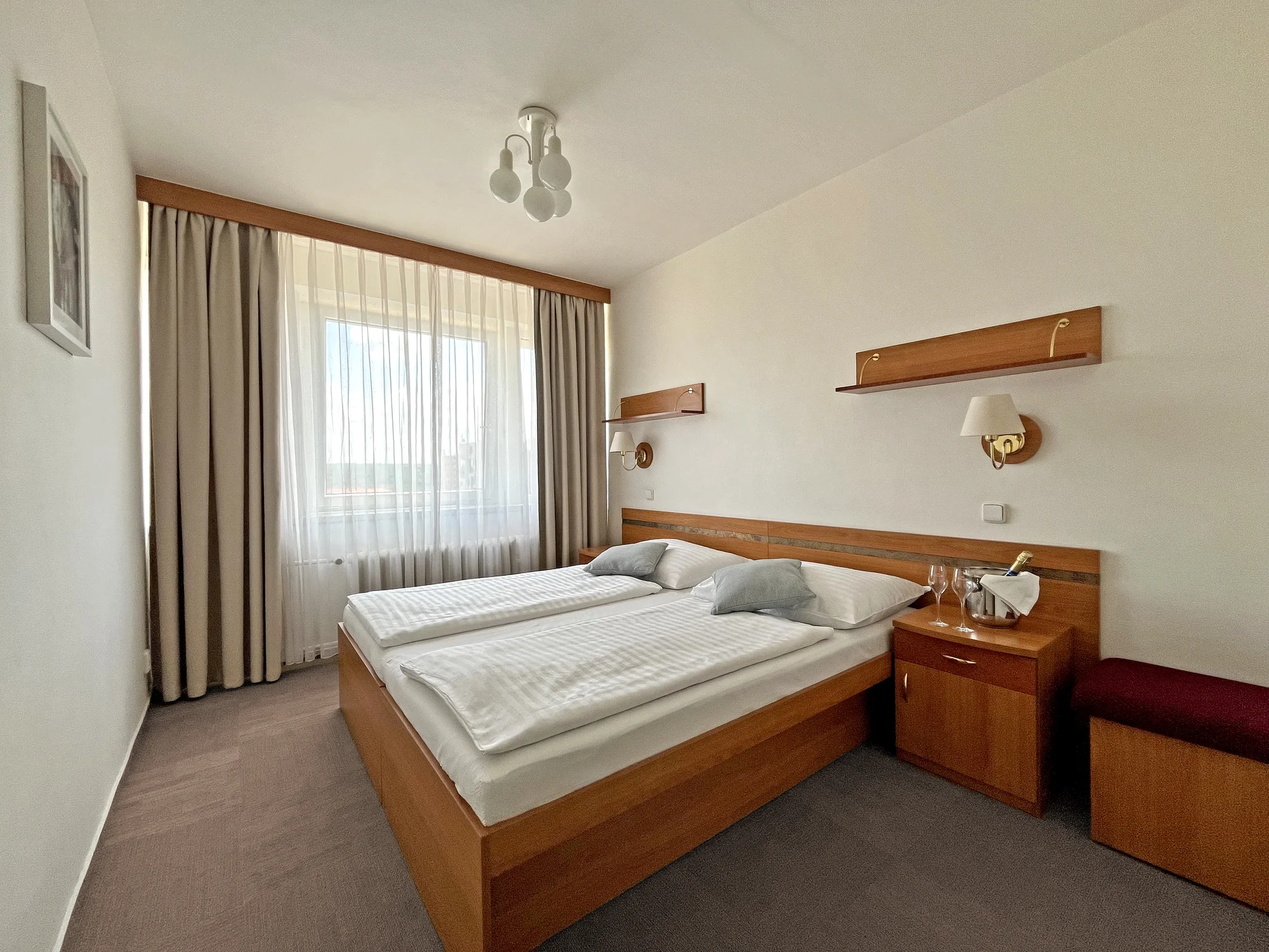 Pobyt v kongresovém hotelu v Praze se snídaní, 100 m od metra Budějovická