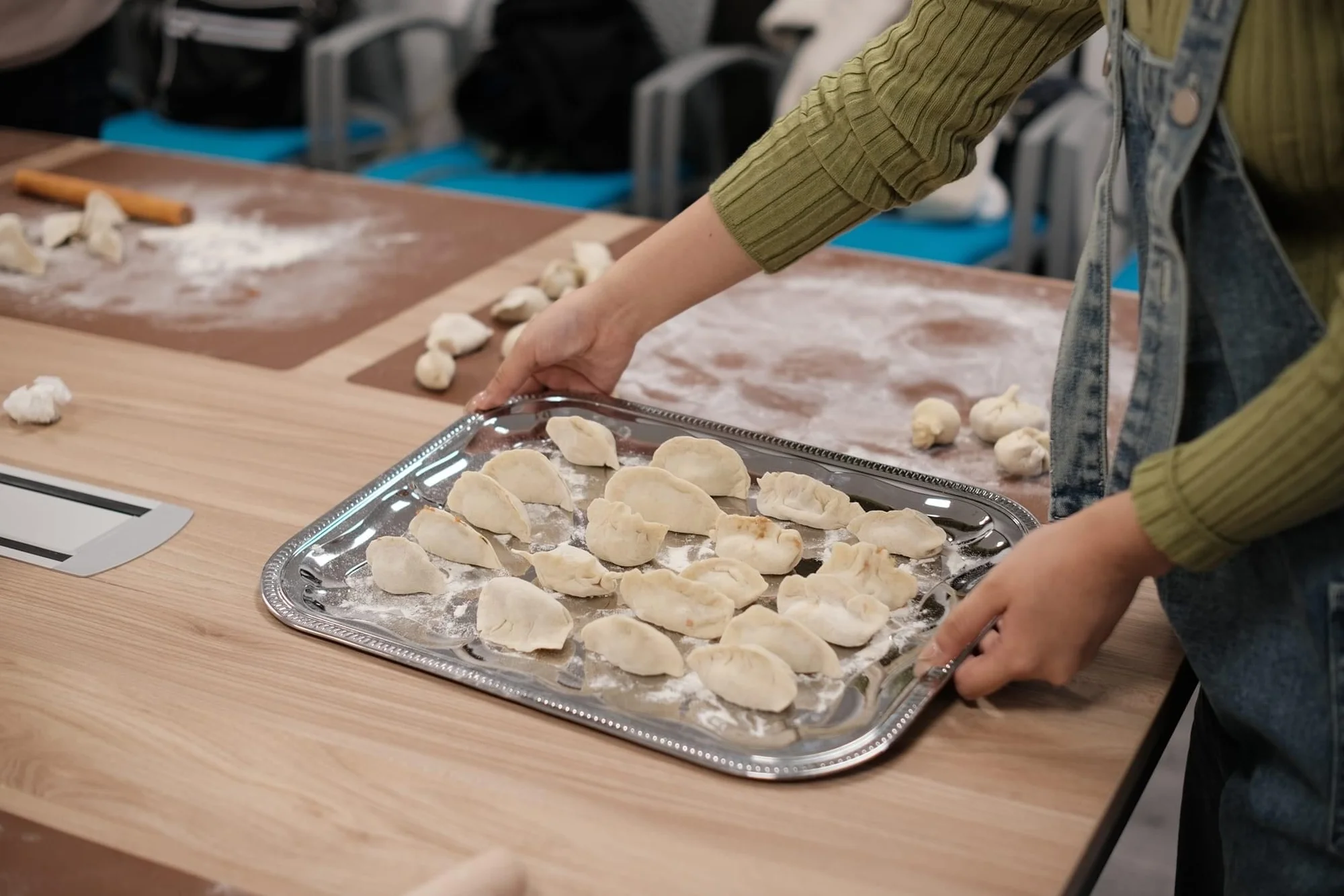 Workshop přípravy čínských knedlíčků s čínskými lektory: 120 minut teorie i praxe