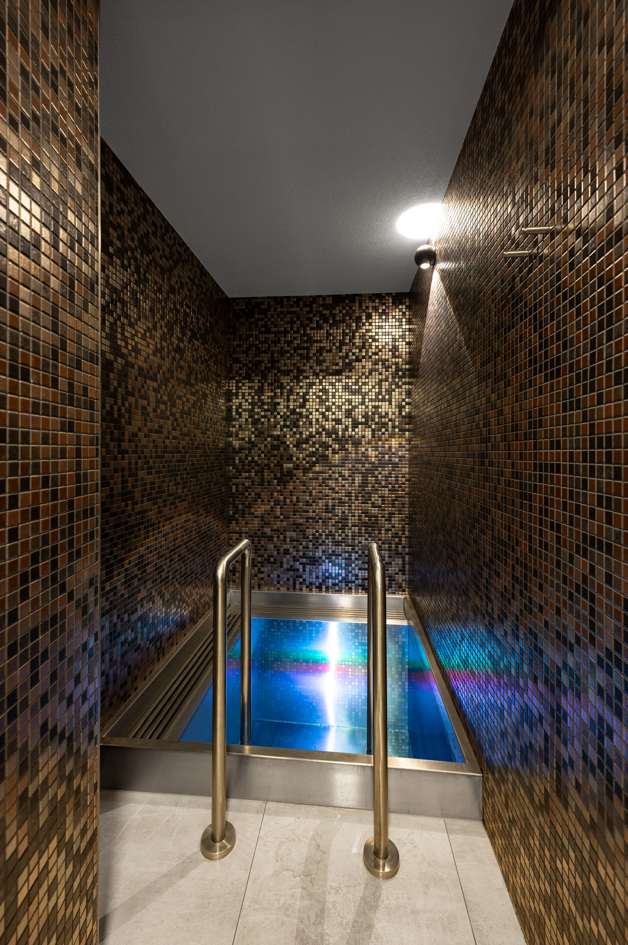 2 hodiny v privátním wellness pro dva: finská nebo bio (tropická) sauna i vířivka