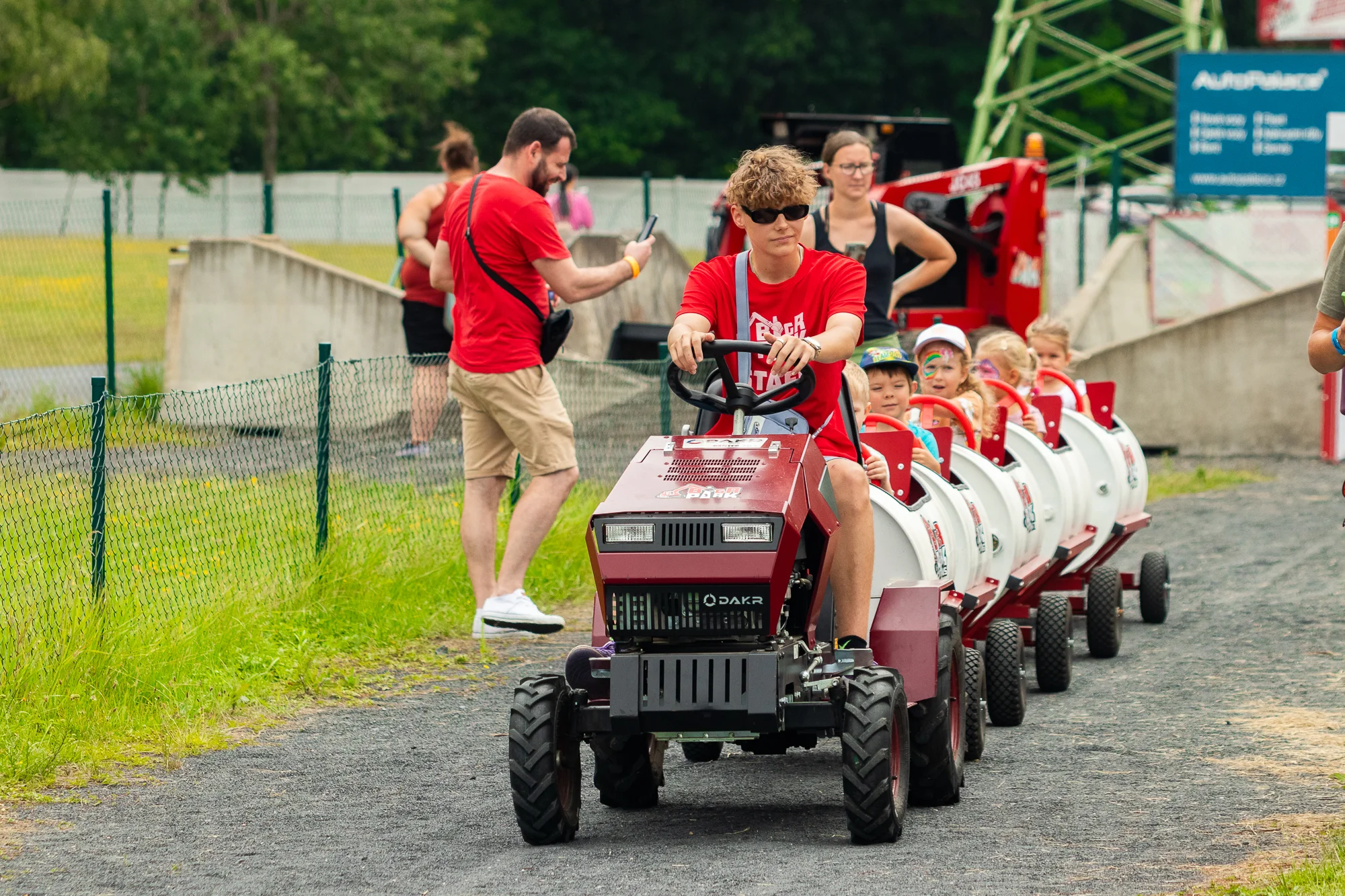 Vstup do BagrParku pro děti i dospělé: zábavní park, kde zkusíte řídit stavební stroje