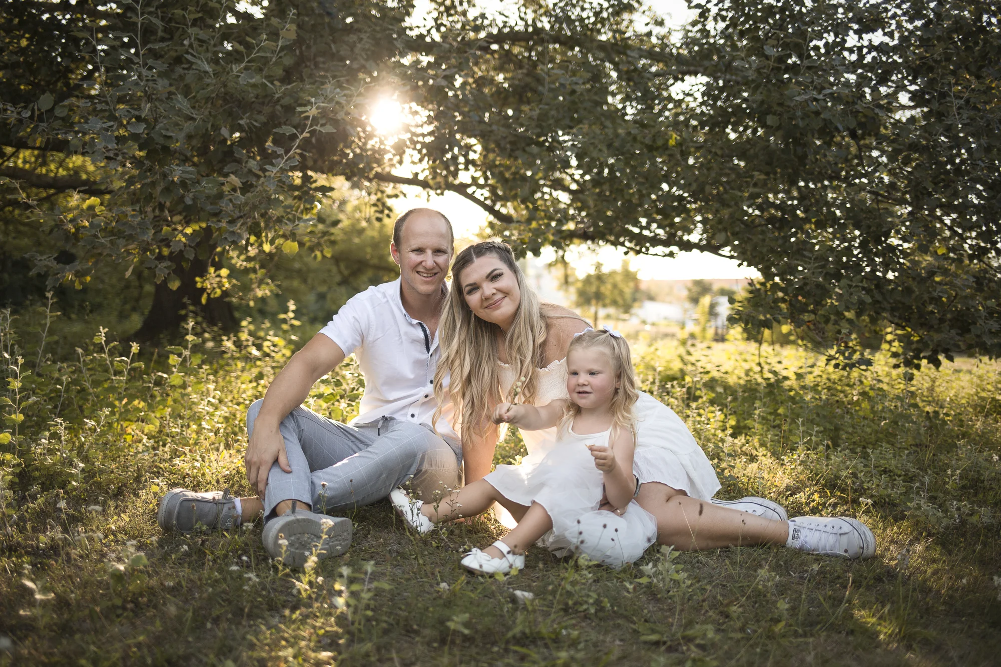 Venkovní lifestyle focení jednotlivce, páru i rodiny s dětmi a domácími mazlíčky