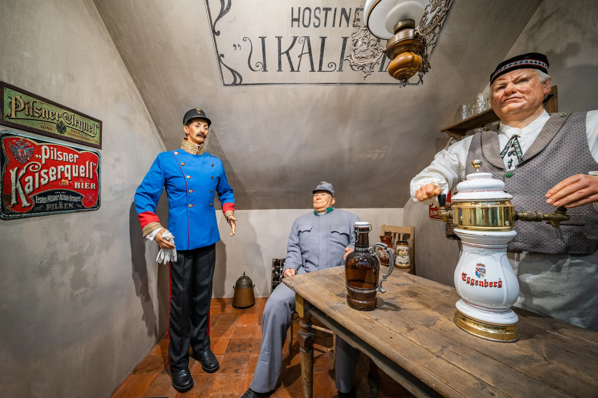 Muzeum voskových figurín u Karlštejna: vstup pro děti, dospělé i rodinu