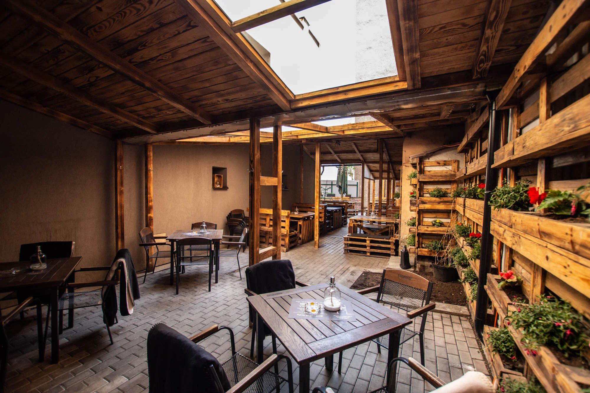 Tříchodové menu pro dvě osoby: pražská šunka, XXL knedlík s uzeným a červeným zelím i vdolky