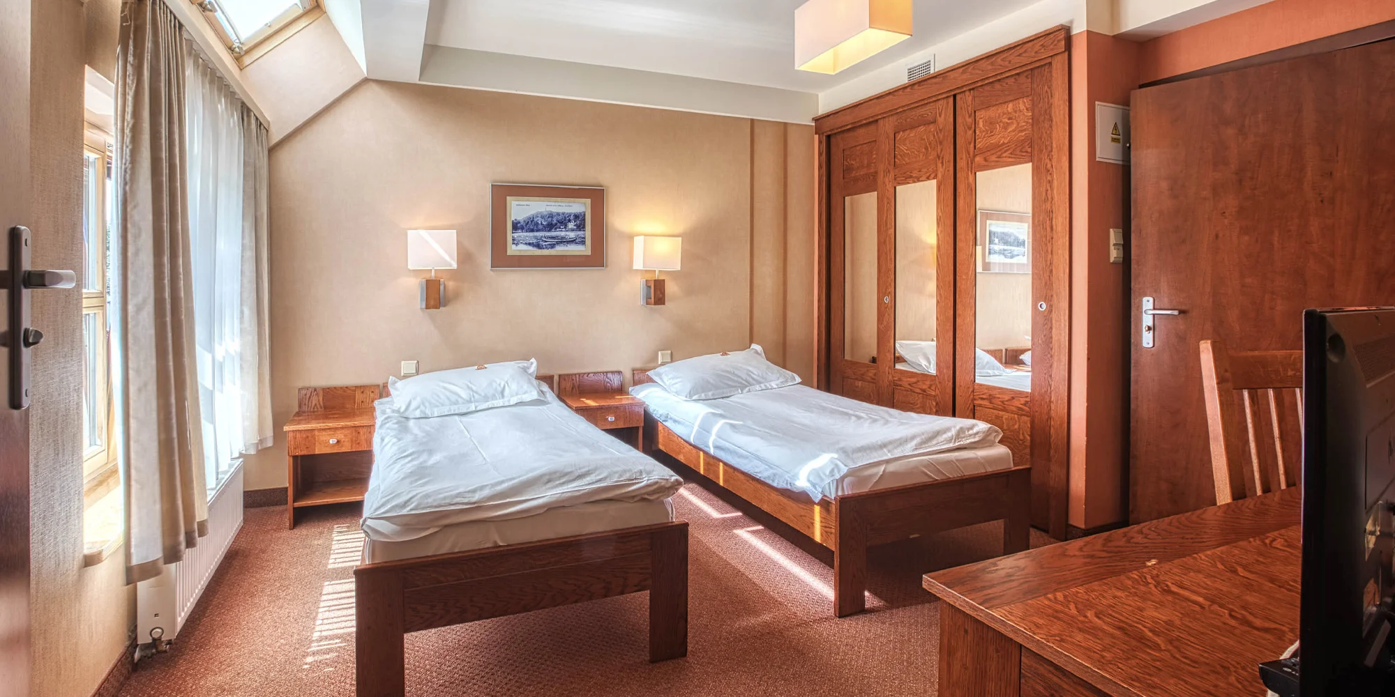 Dovolená u Baltu: hotel v Gdaňsku 10 km od historického centra, 14 km od Gdyně a 4 km od pláže