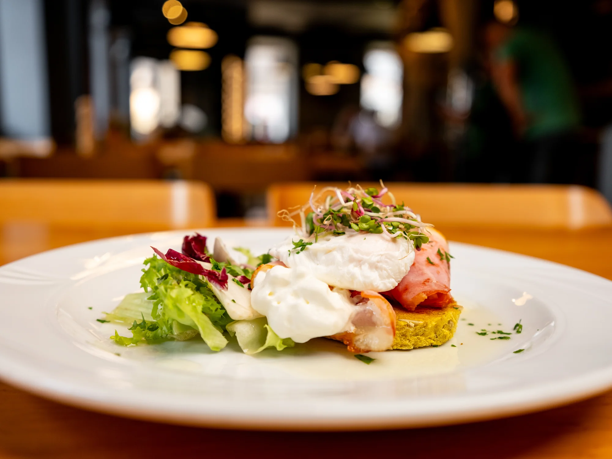 Tříchodové menu pro dvě osoby: pražská šunka, XXL knedlík s uzeným a červeným zelím i vdolky