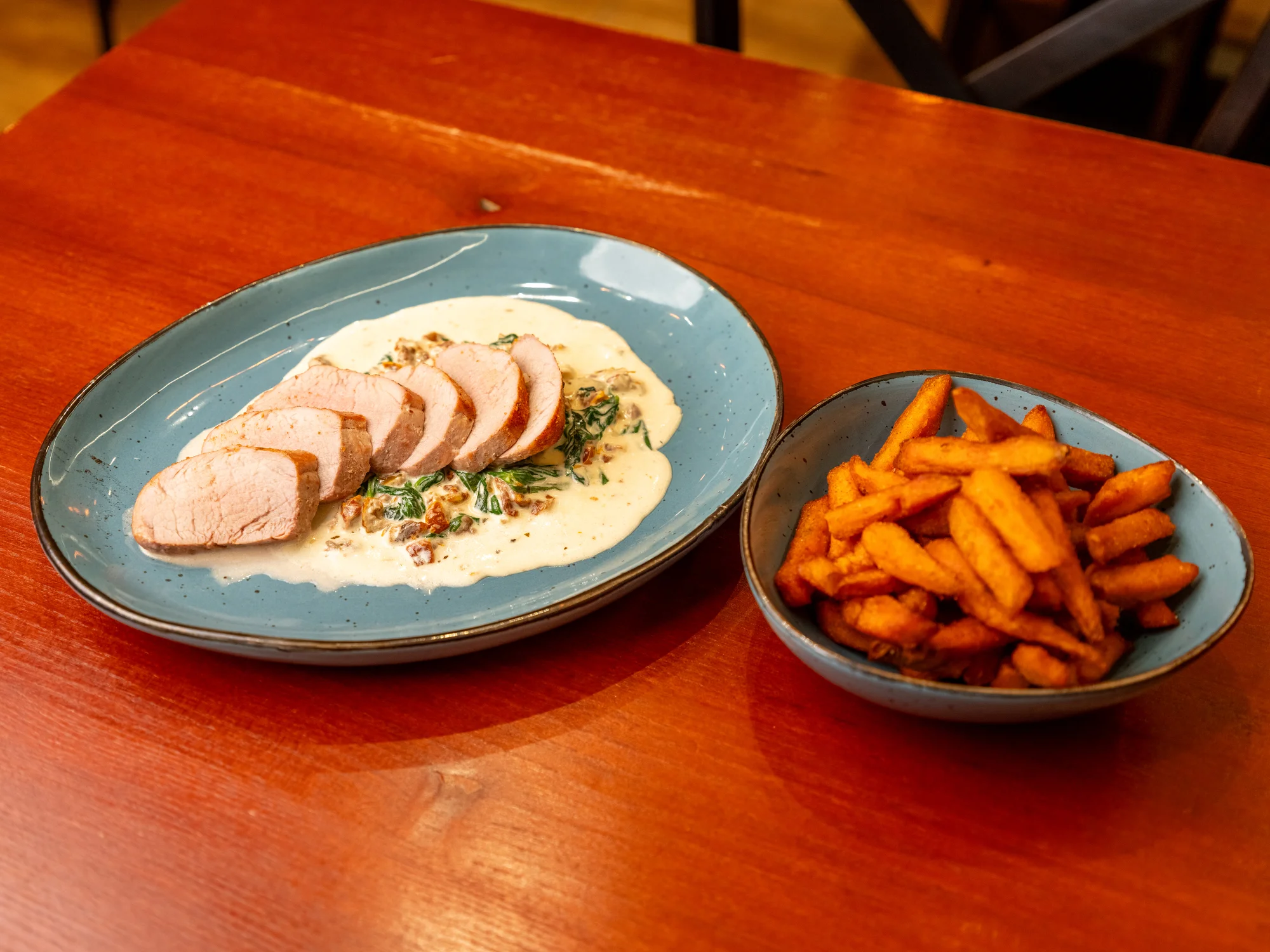 Pětichodové menu s vepřovou panenkou i proseccem pro 2 osoby
