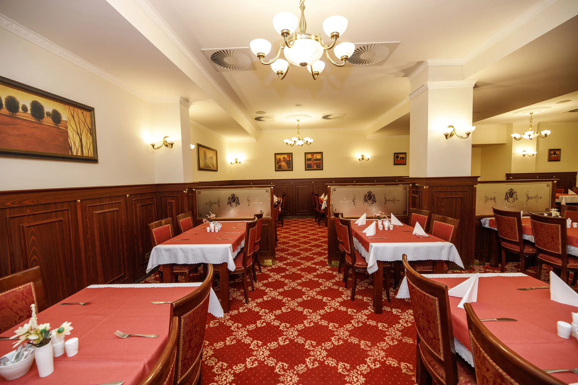 4* pobyt v Karlových Varech: snídaně či polopenze, bazén a sauna i procedury
