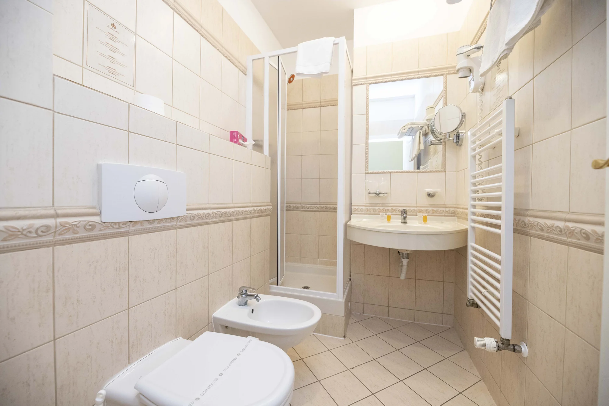 4* pobyt v Karlových Varech: snídaně či polopenze, bazén a sauna i procedury