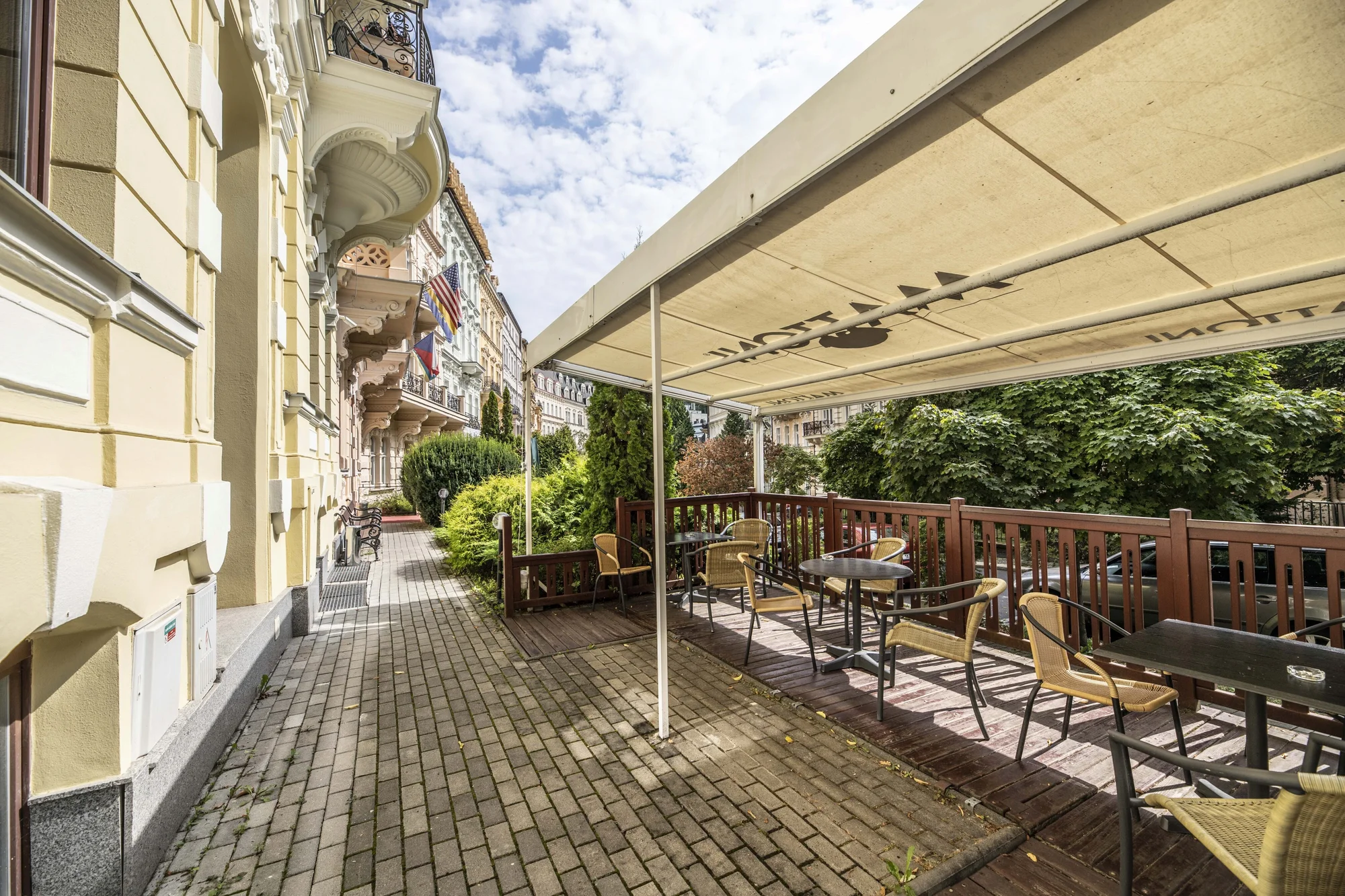 4* pobyt v Karlových Varech: snídaně či polopenze, bazén a sauna i procedury
