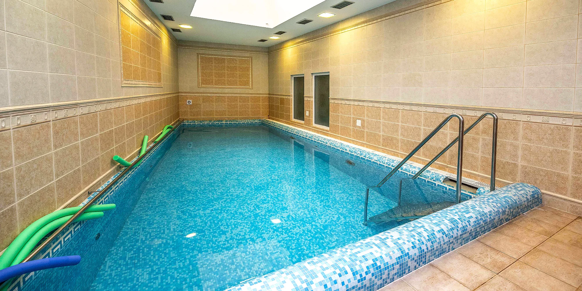 4* pobyt v Karlových Varech: snídaně či polopenze, bazén a sauna i procedury