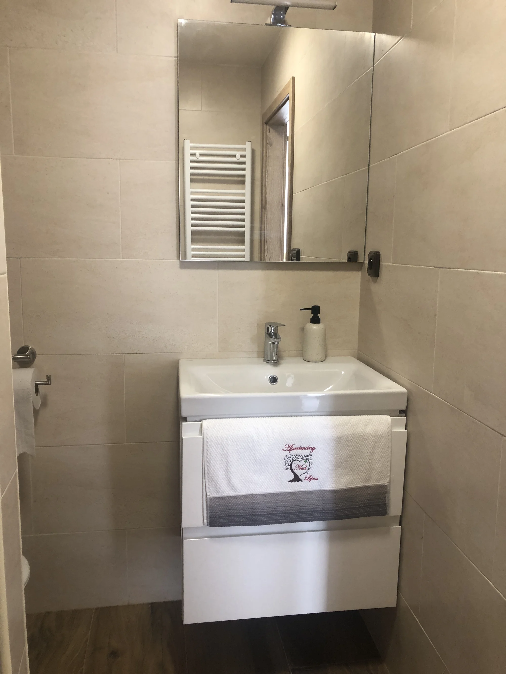 Apartmány v Českém ráji: krásné ubytování, slavná skalní města, Trosky i Kost na dosah