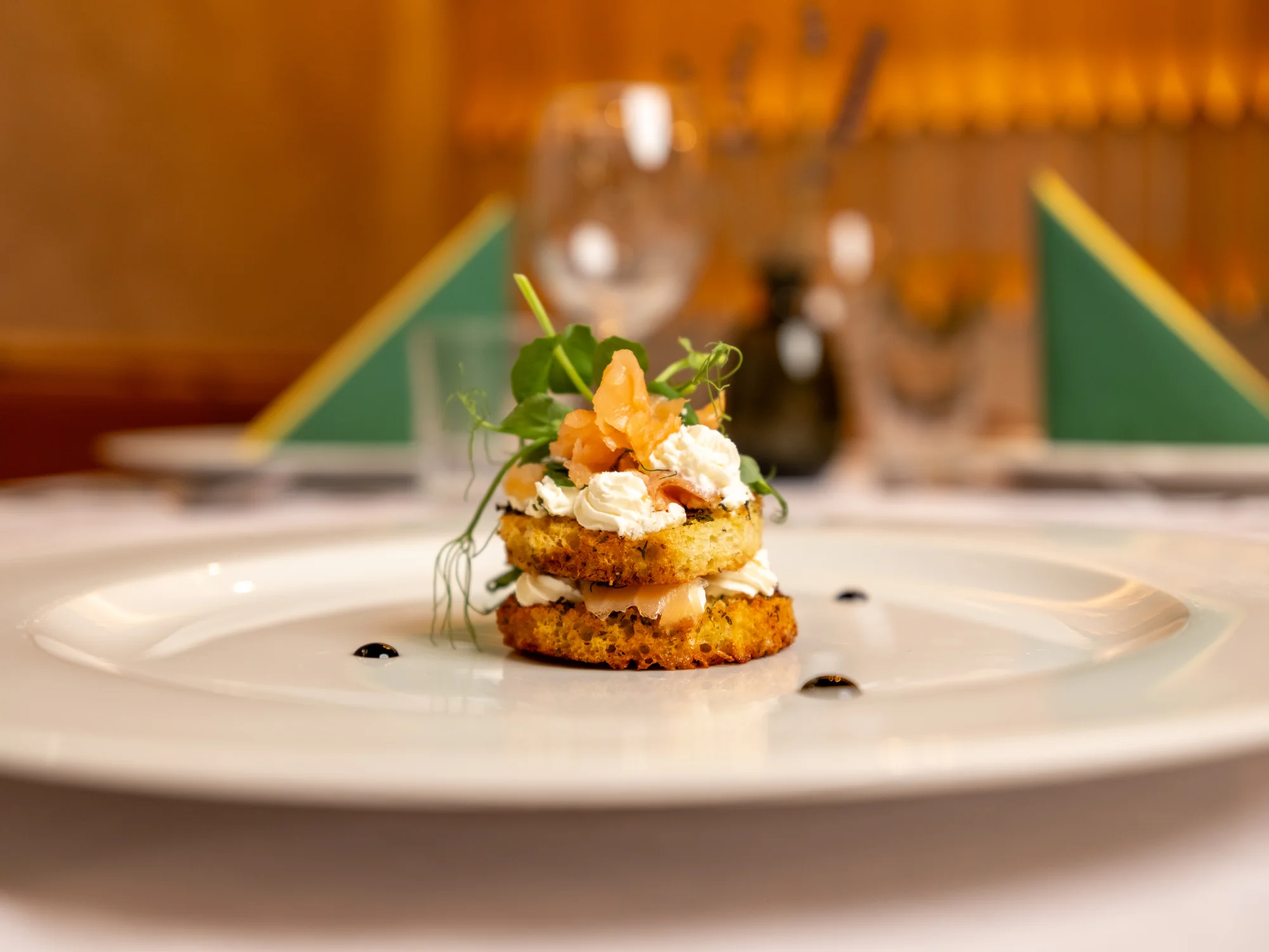Pětichodové menu s panenkou a rump steakem i relaxace ve wellness pro 2 osoby