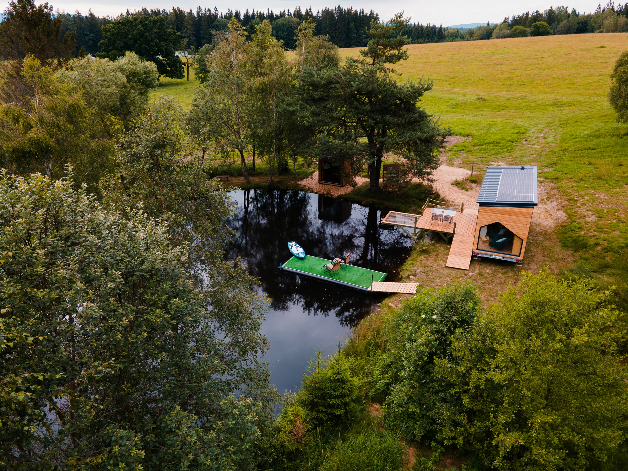 Tiny House Česílko: skvělá poloha blízko Lipna, vlastní sauna i terasa s výhledem