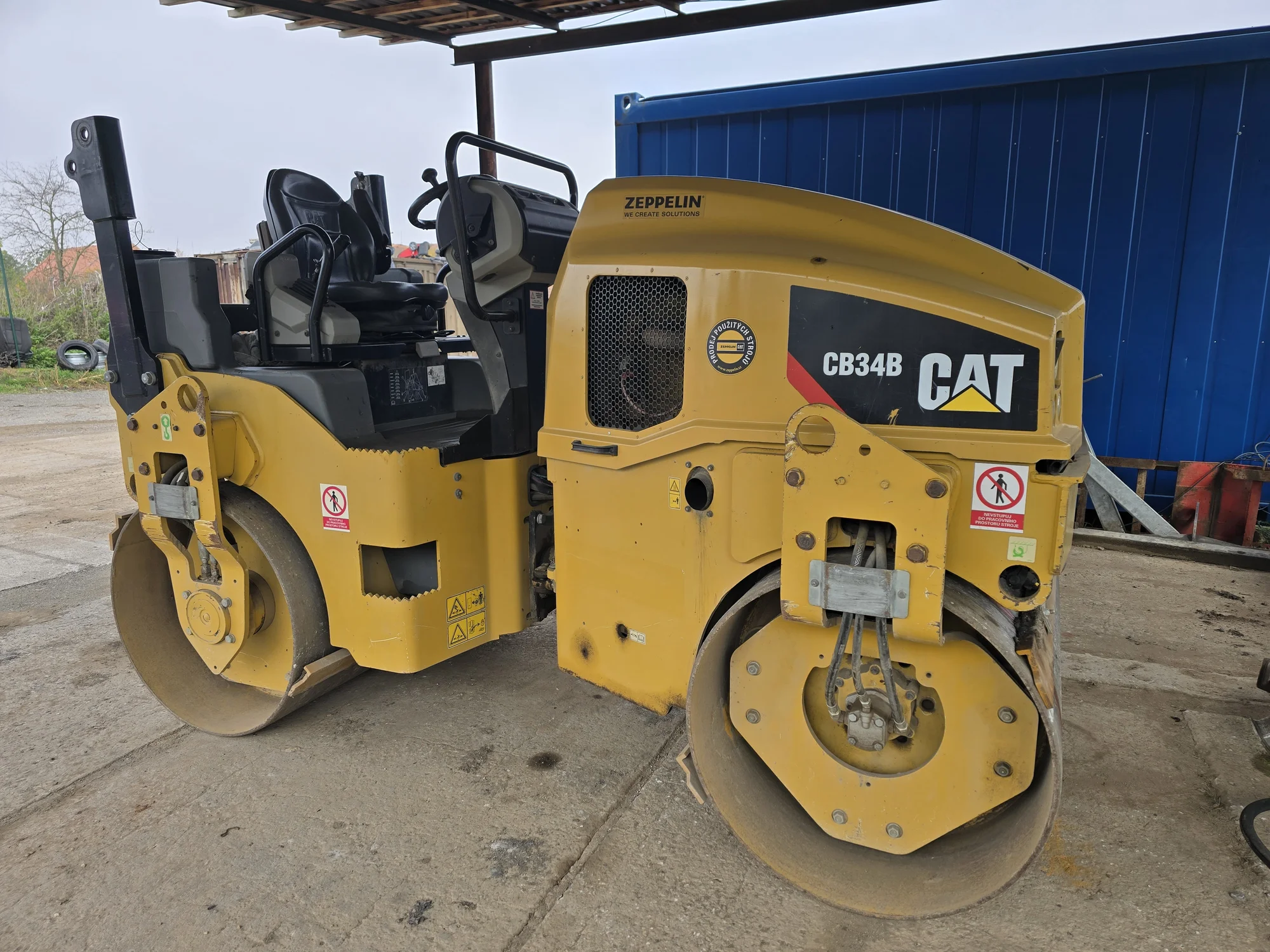 30–60 min. řádění s legendárním kloubovým nakladačem, bagrem nebo rypadlem