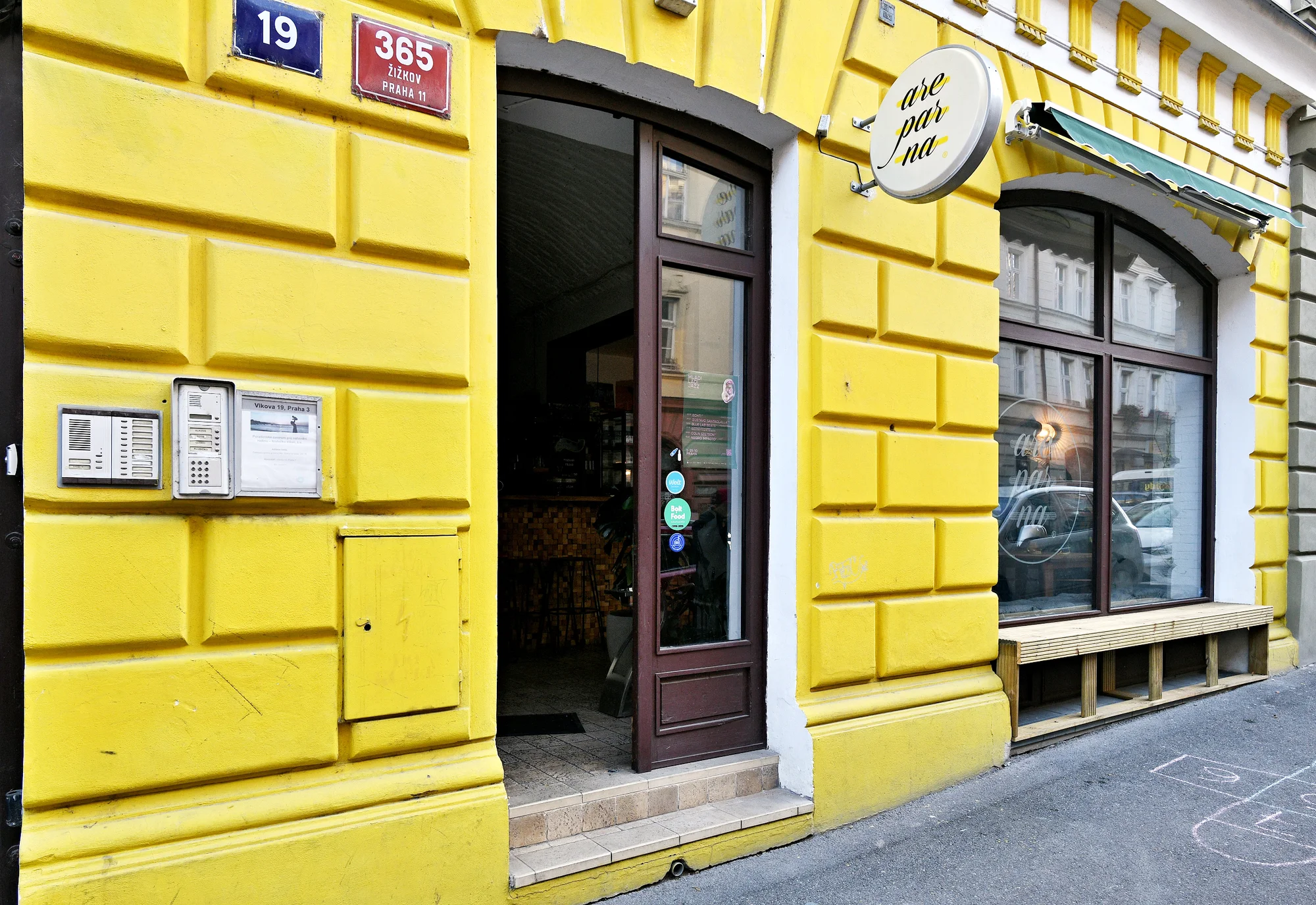 Chuť Venezuely: degustační menu s 8 druhy jídel pro dva, na výběr i láhev vína