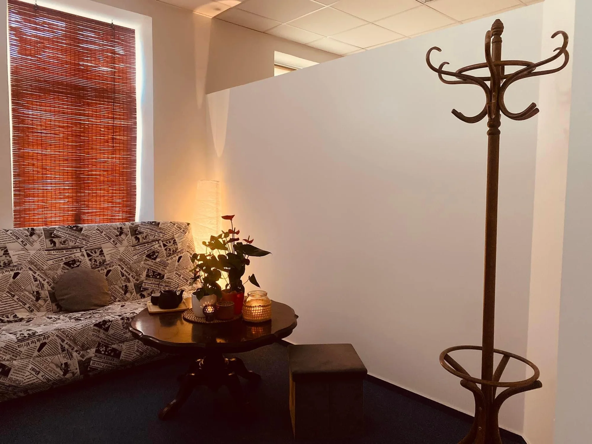 Klasická masáž zad, šíje a rukou, akupresurní nebo lymfatická masáž