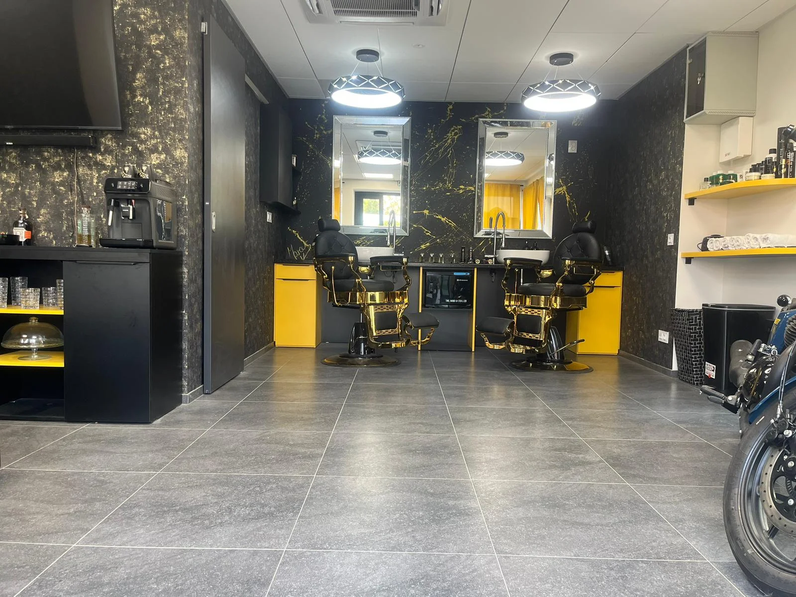 Barber péče v centru Brna: úprava vousů, střih i kompletní balíček