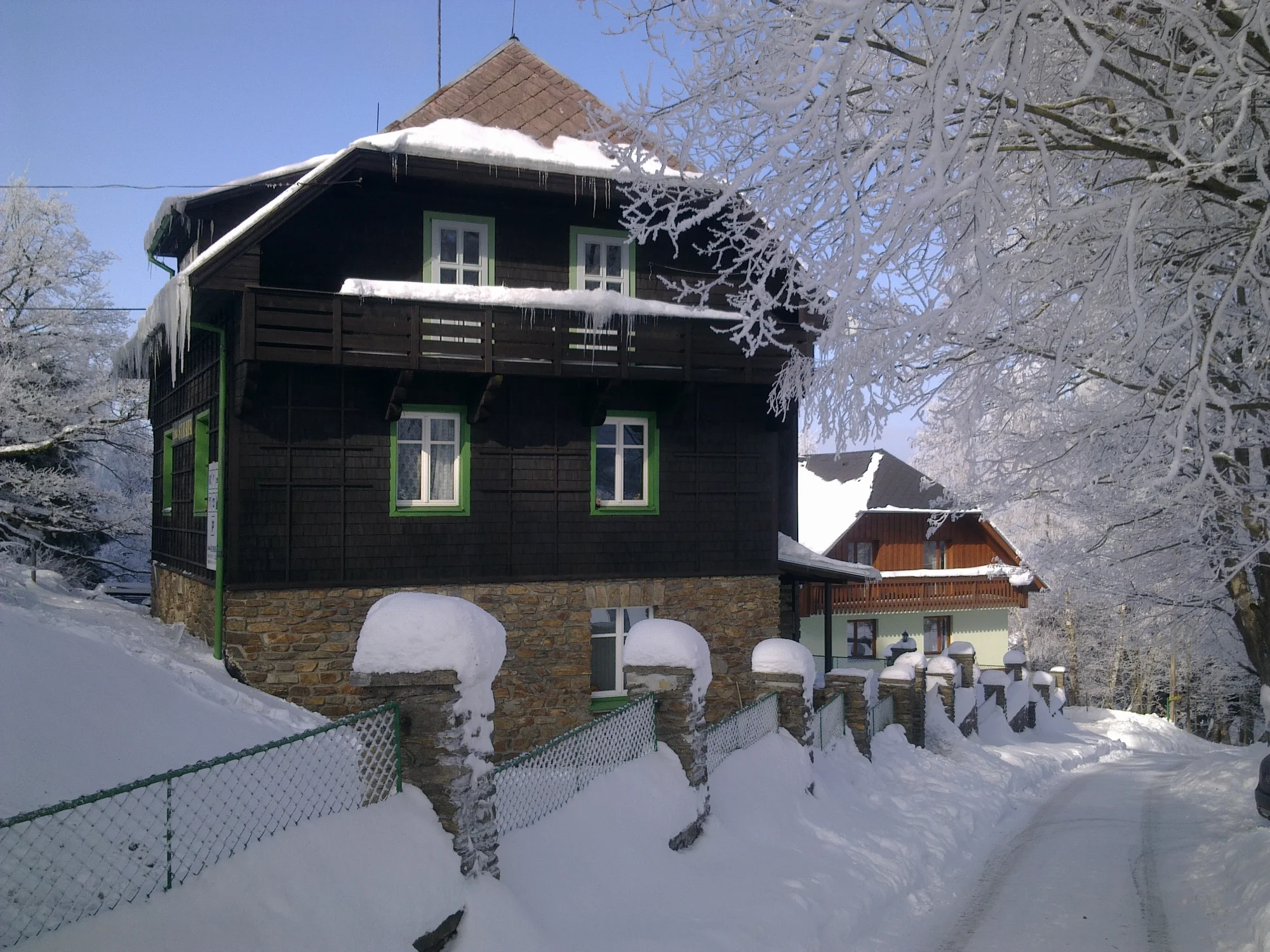Pobyt na Šumavě: vybavené apartmány, až 3 děti do 14,9 let zdarma