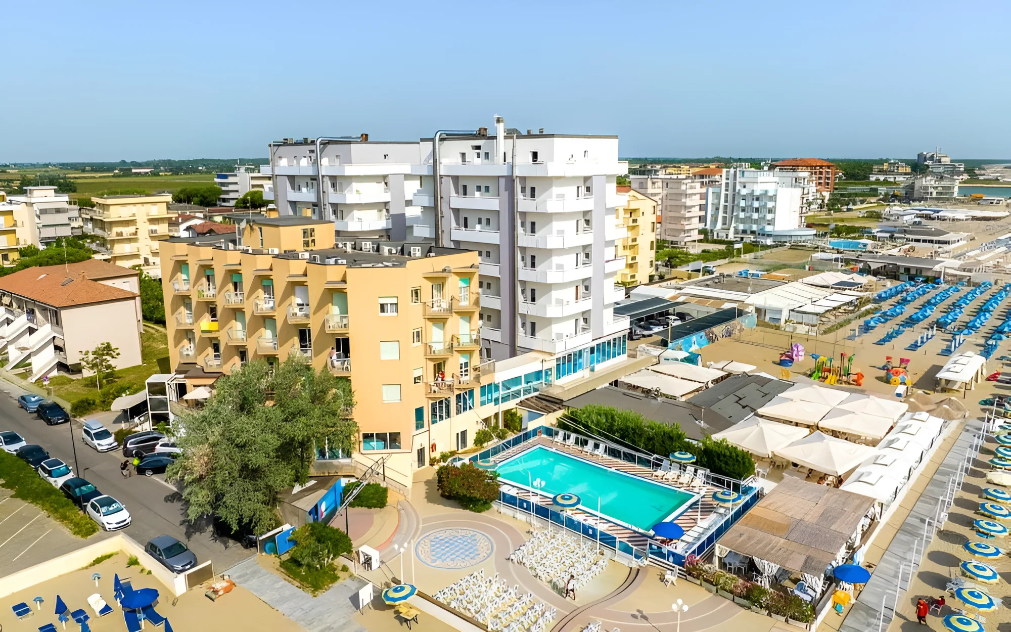 Rodinná all inclusive dovolená v Itálii: 3* hotel přímo na pláži, animace, dítě zdarma