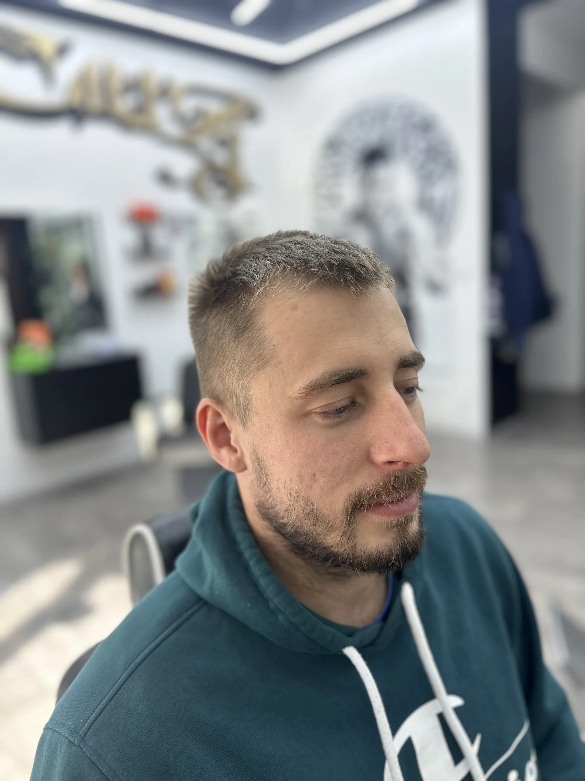Buďte za elegána: kompletní barber balíček v centru Ostravy