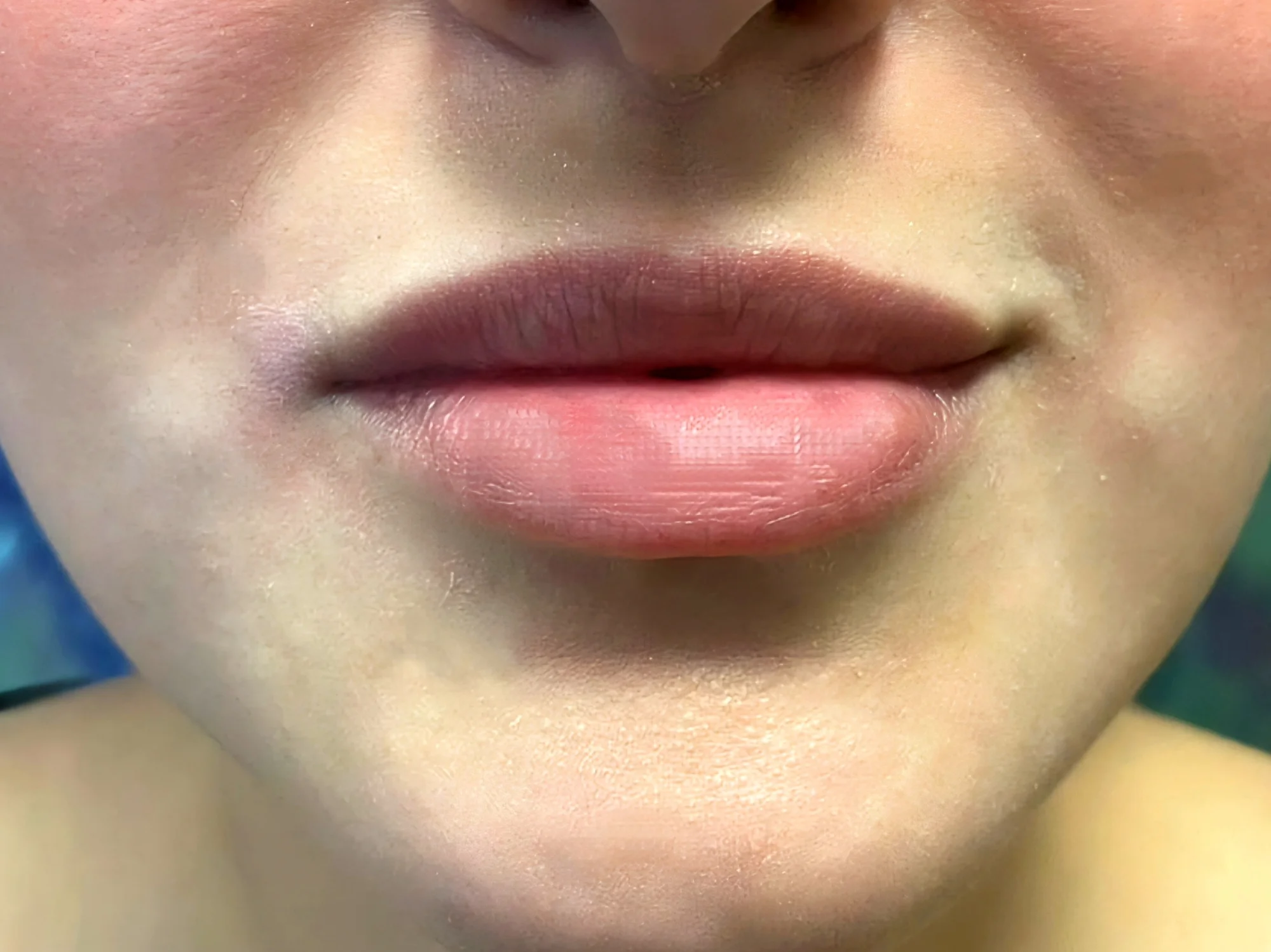 Permanentní make-up dle výběru: pudrové obočí, oční linky i plné rty