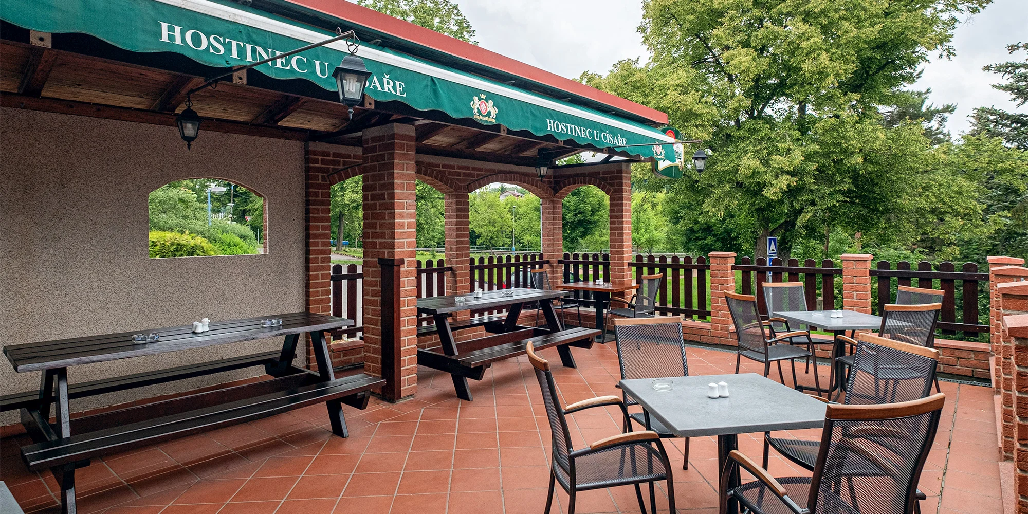 Pobyt v hotelu nedaleko Prahy se snídaní a poctivou restaurací