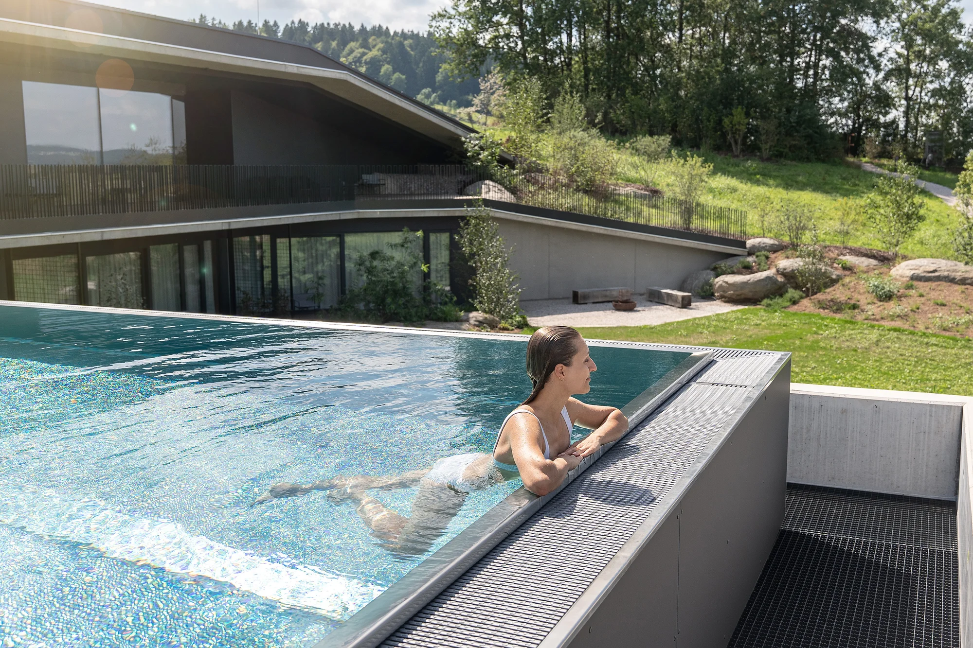 Načerpejte inspiraci a energii: luxusní hotel kousek od hranic, infinity bazén, neomezený wellness