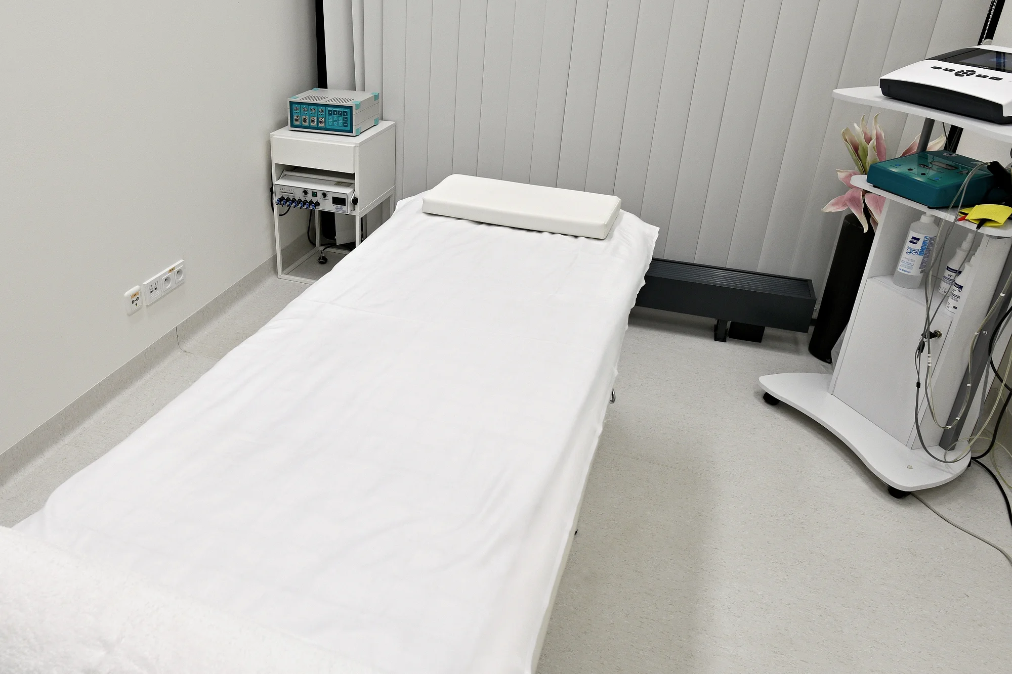 Anticelulitidní balíčky: lymfodrenáž, zábal i rituál s peelingem a relaxační koupelí