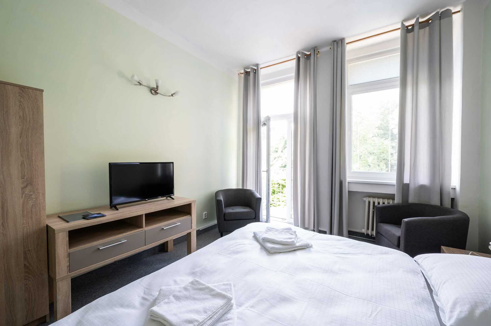 Relax pod Krušnými horami: polopenze, konopné procedury i wellness