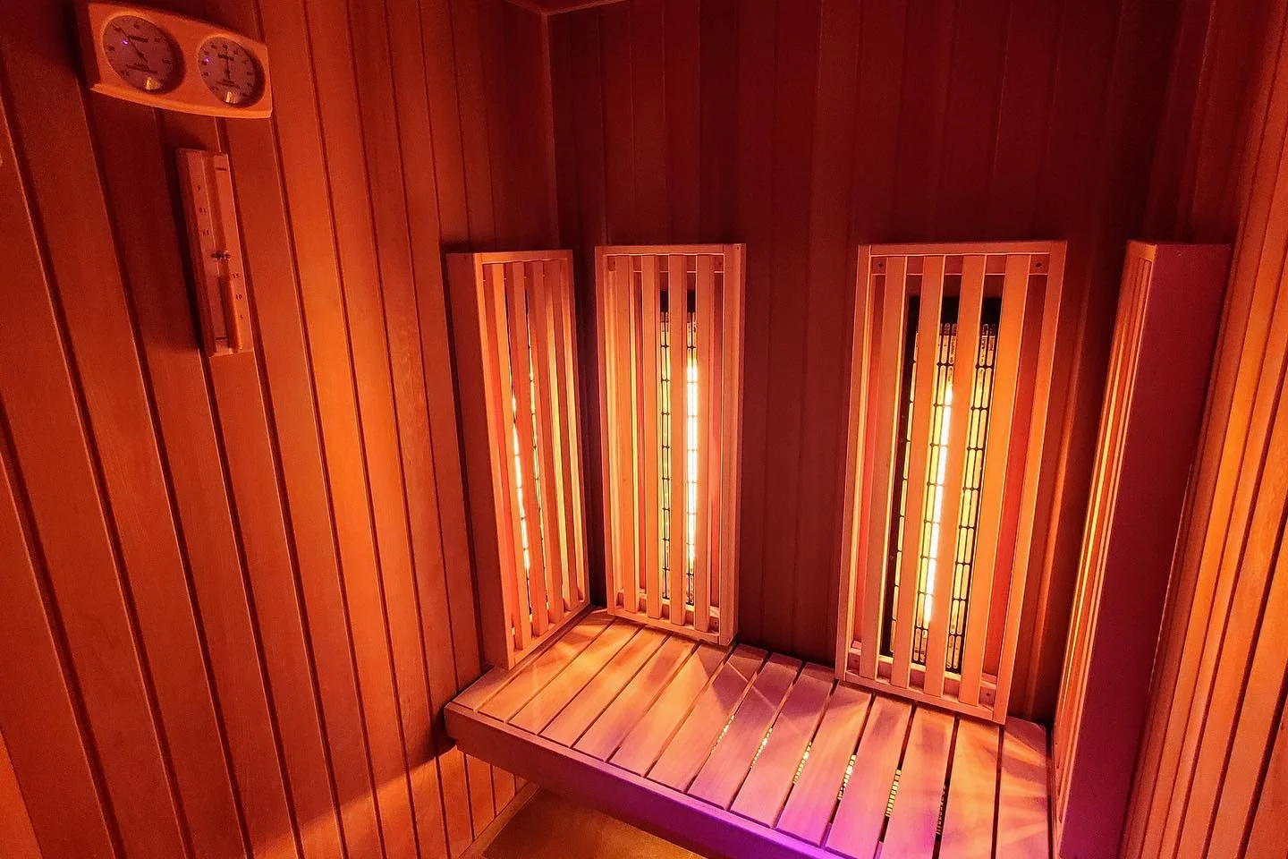 Srubové chatky na Oravě pro pár i rodinu: polopenze, wellness a mini zoo